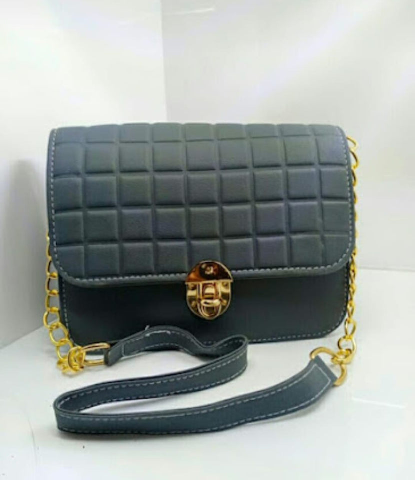 "Trendy Crossbody Bags for Ladies – Stylish, Comfortable, and Versatile"