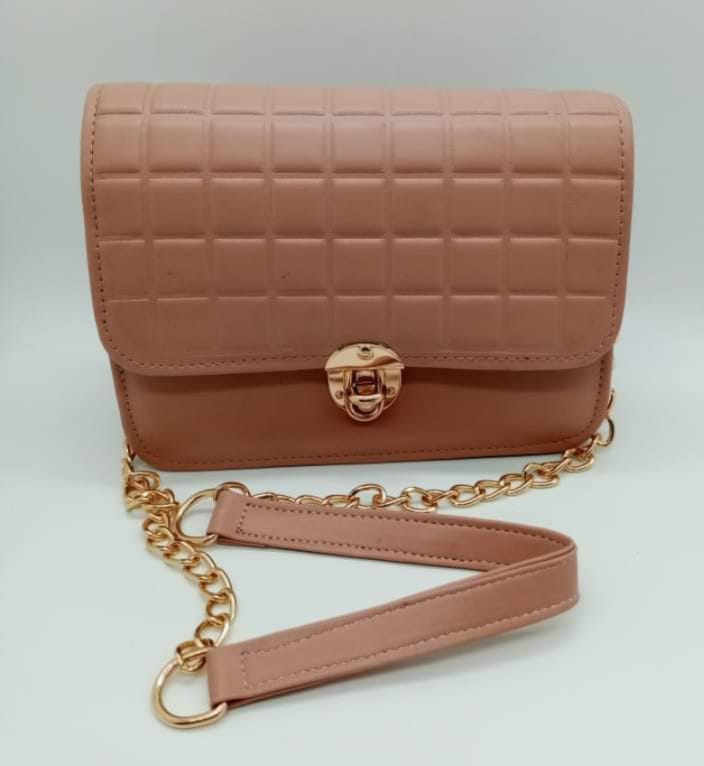 "Trendy Crossbody Bags for Ladies – Stylish, Comfortable, and Versatile"