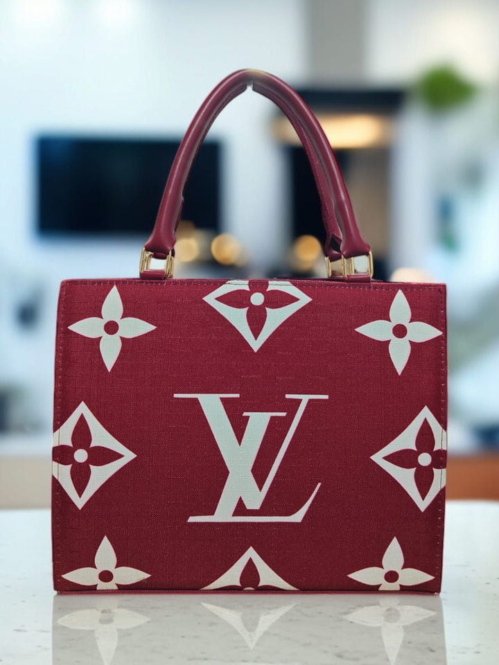 "Stylish Handbag for Girls – Perfect Blend of Fashion and Function"